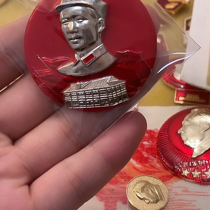 芒***食像章一一一一一一一高贵轻
