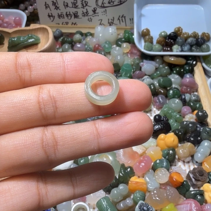 和田玉未镶嵌珠宝半成品