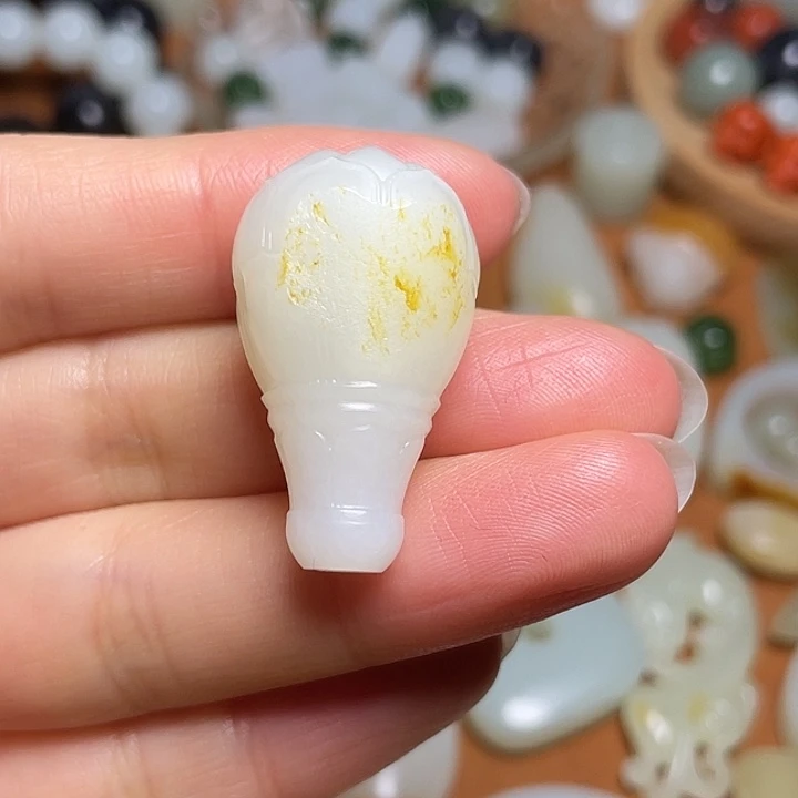 龙***仔和田玉未镶嵌颈饰