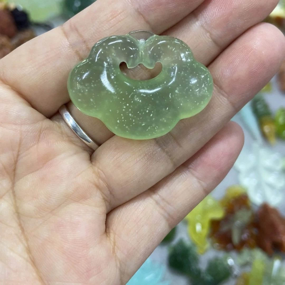 未镶嵌蛇纹石玉挂件