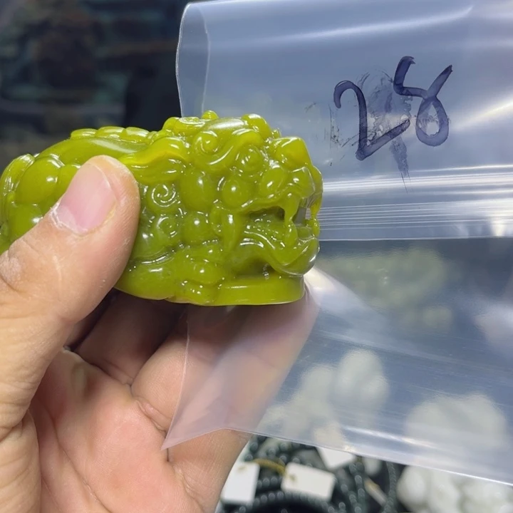 蛇纹石玉项链未镶嵌东**东