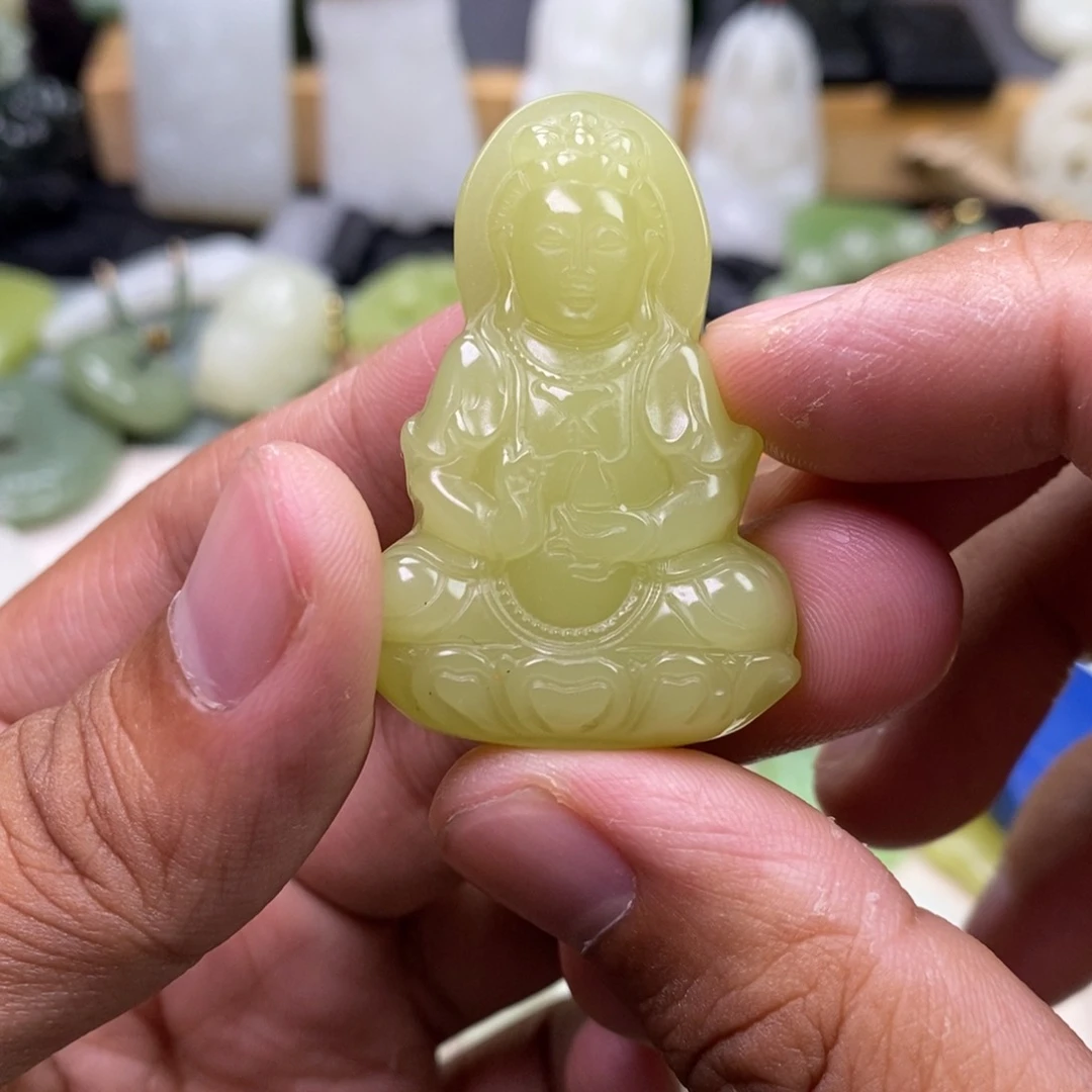 和田玉未镶嵌颈饰