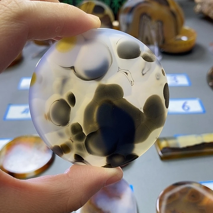 玛瑙/玉髓未镶嵌珠宝半成品35