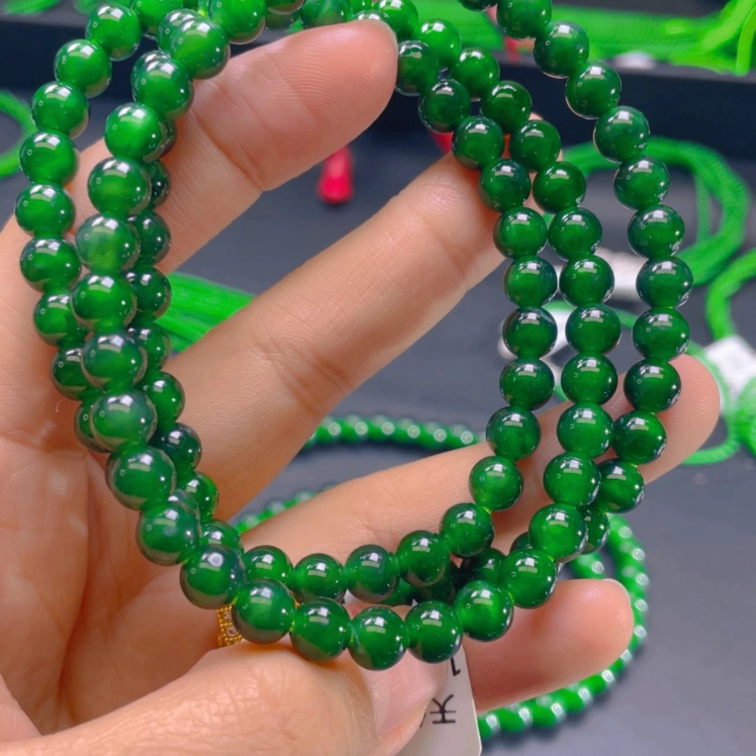 翡翠颈饰未镶嵌，1