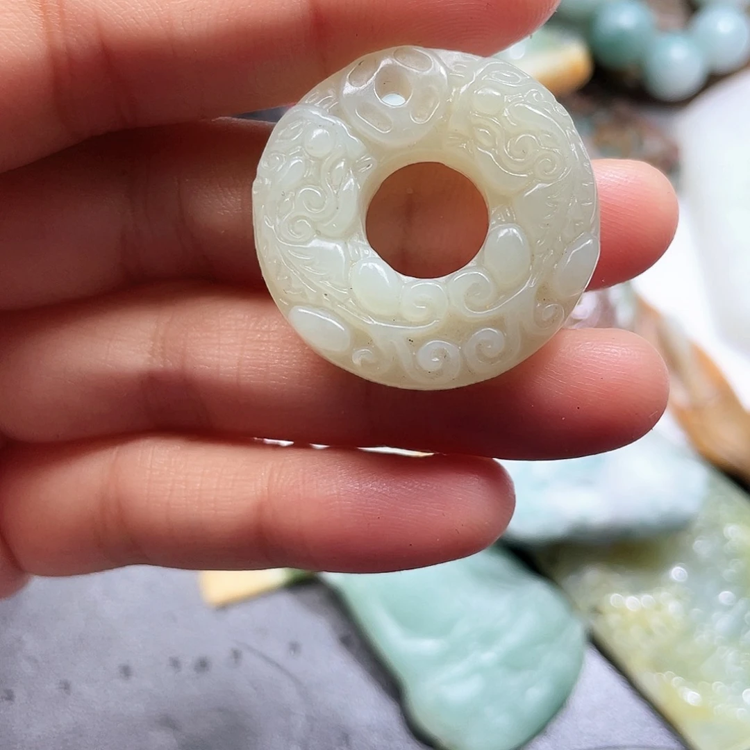 和田玉（糖玉）未镶嵌颈饰