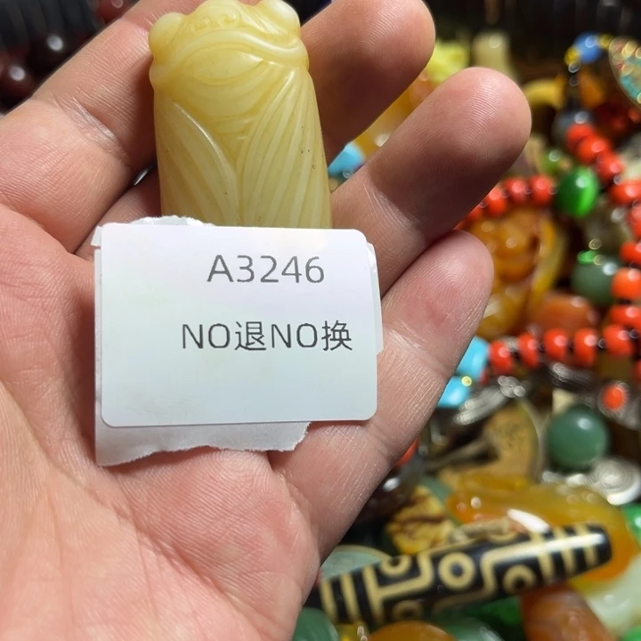 蓦***首琉璃手工艺品3246