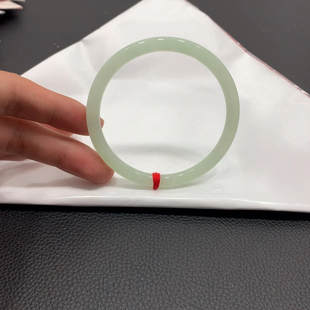 翡翠未镶嵌手镯57