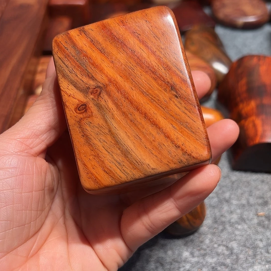 四***稳交趾黄檀（大红酸枝）