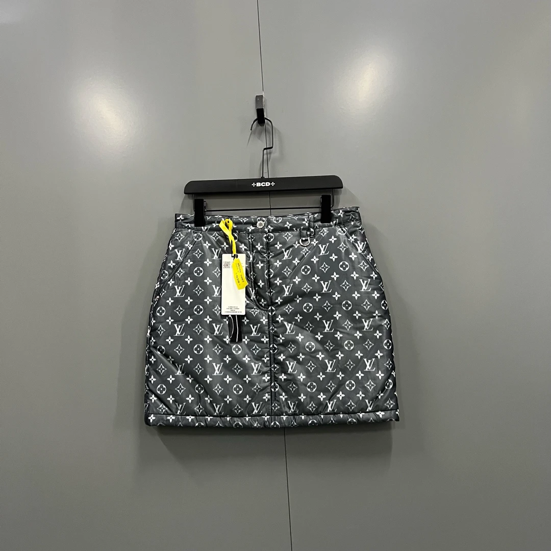 未使用 LouisVuitton/路易威登 zz2 〔wz〕满印老花短裙40码/305416