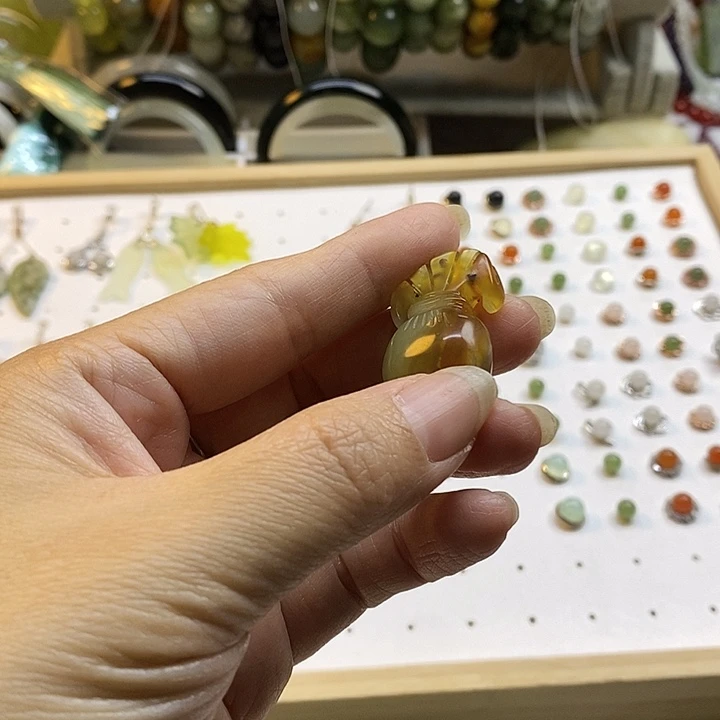未镶嵌蛇纹石玉手镯听*