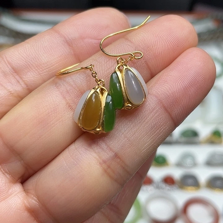 和田玉银S925镶嵌耳饰