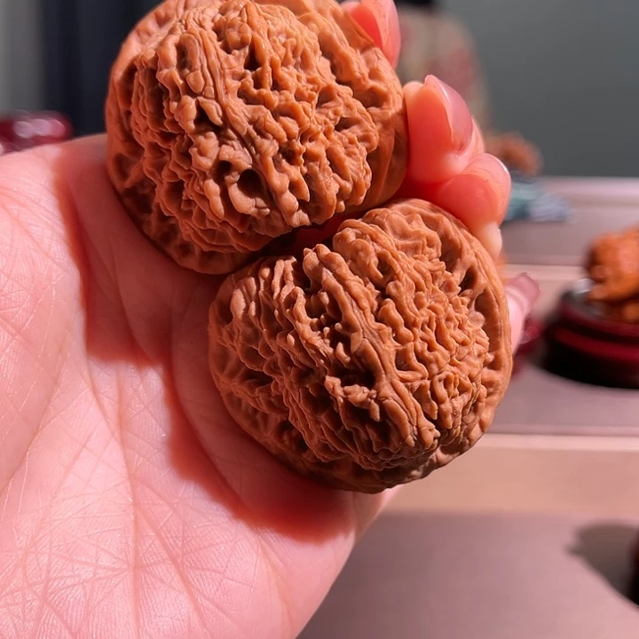 文玩核桃把件全品南疆石