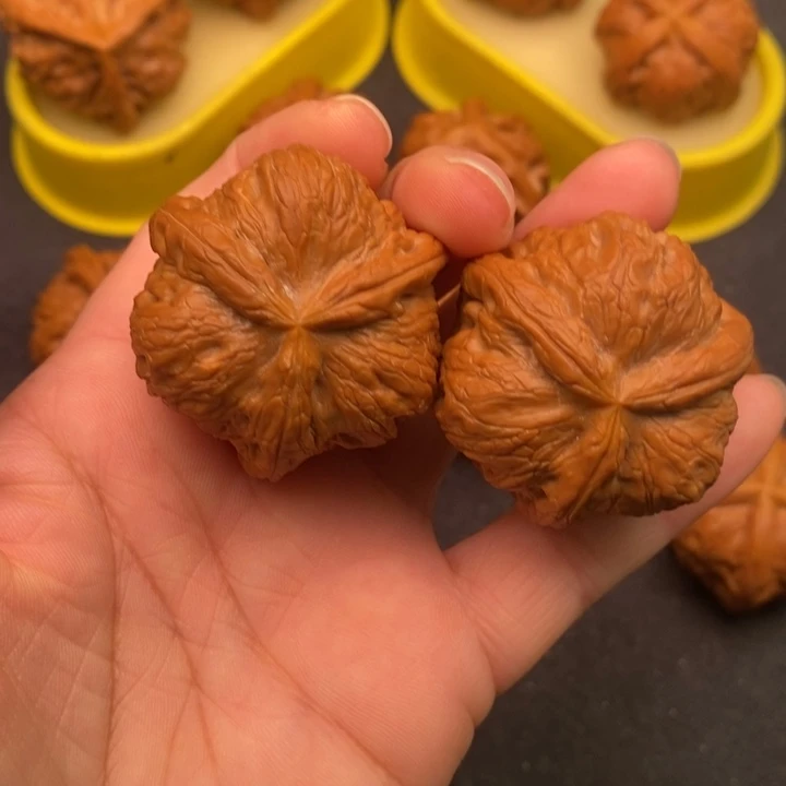 把件文玩核桃麦*兜