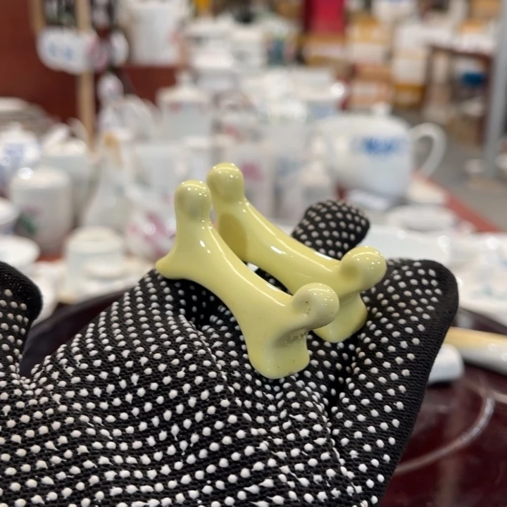 陶瓷醴陵黄釉瓷塑筷子架