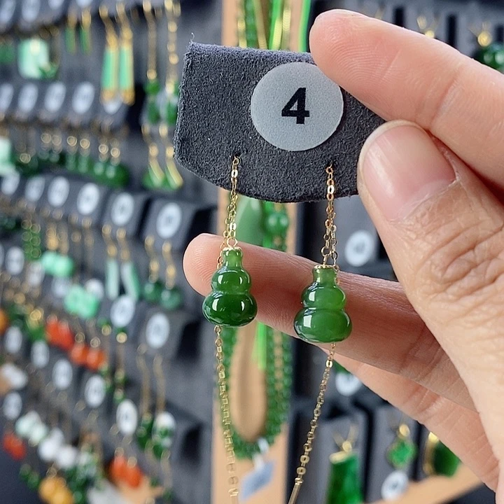 和田玉耳饰18K金镶嵌