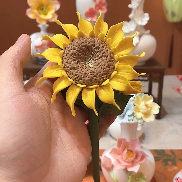 手工陶瓷精致摆件