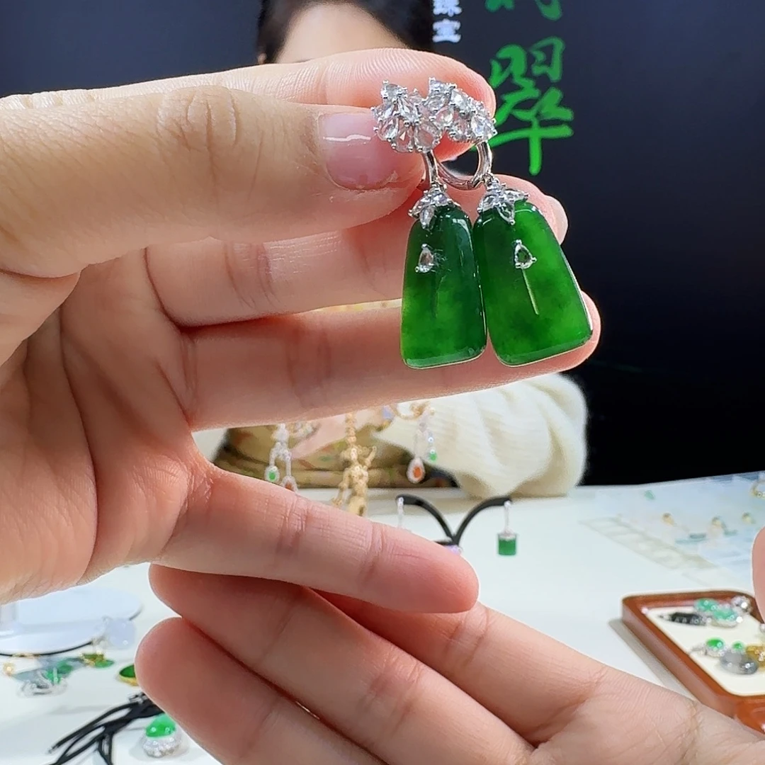翡翠18K金镶嵌耳饰18k镶嵌