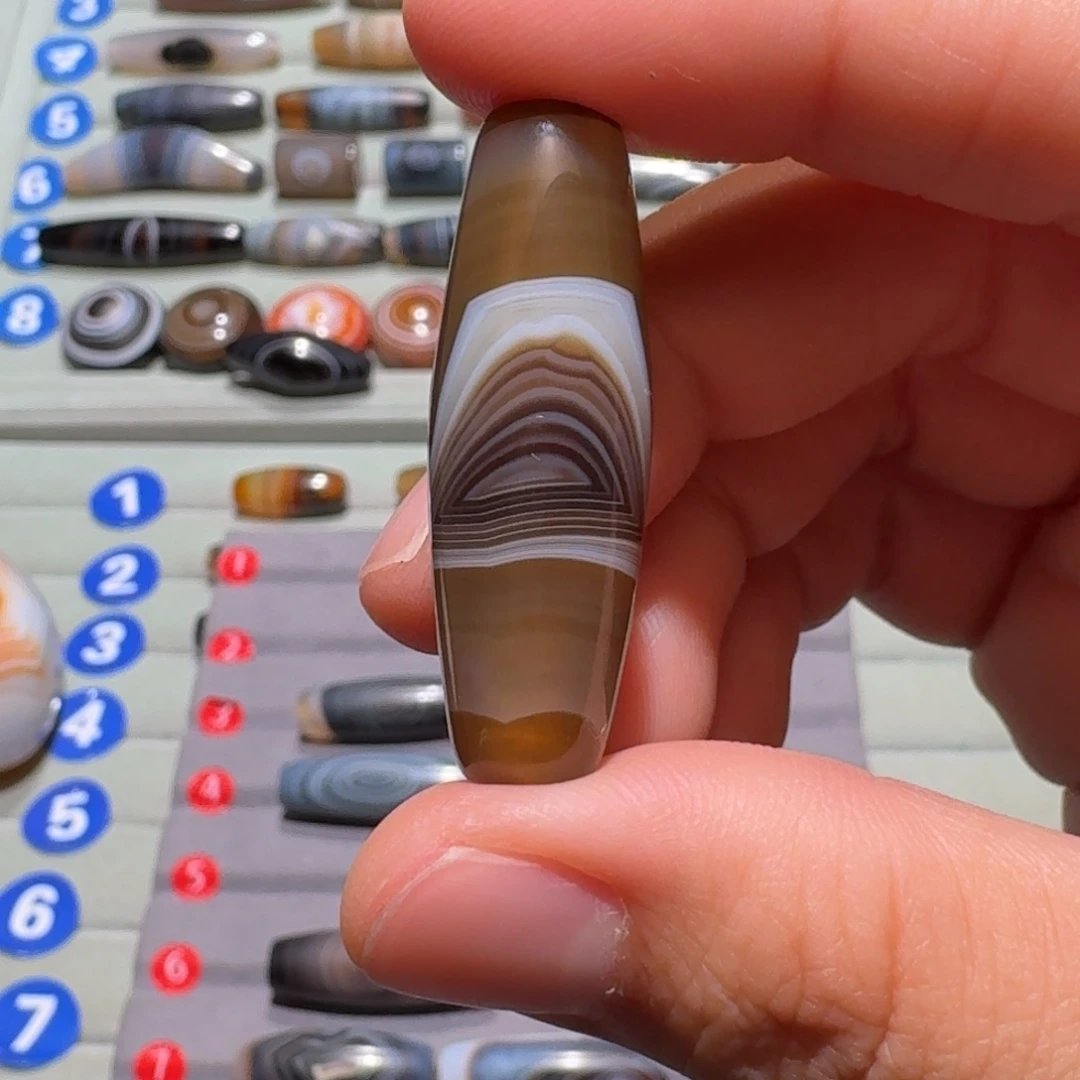 平***福玛瑙/玉髓未镶嵌珠宝半成品