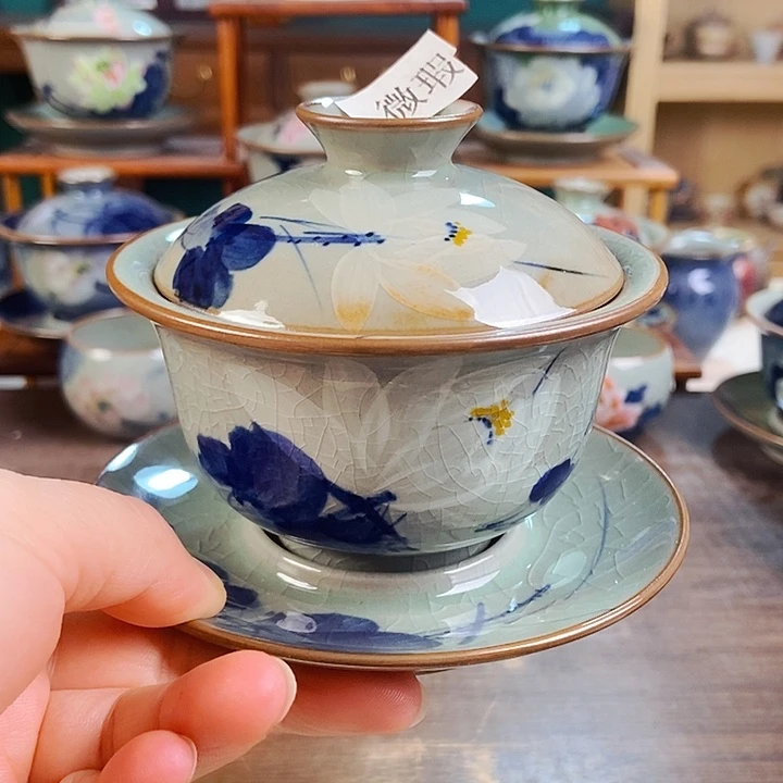 瓷片手工制作工艺精湛等