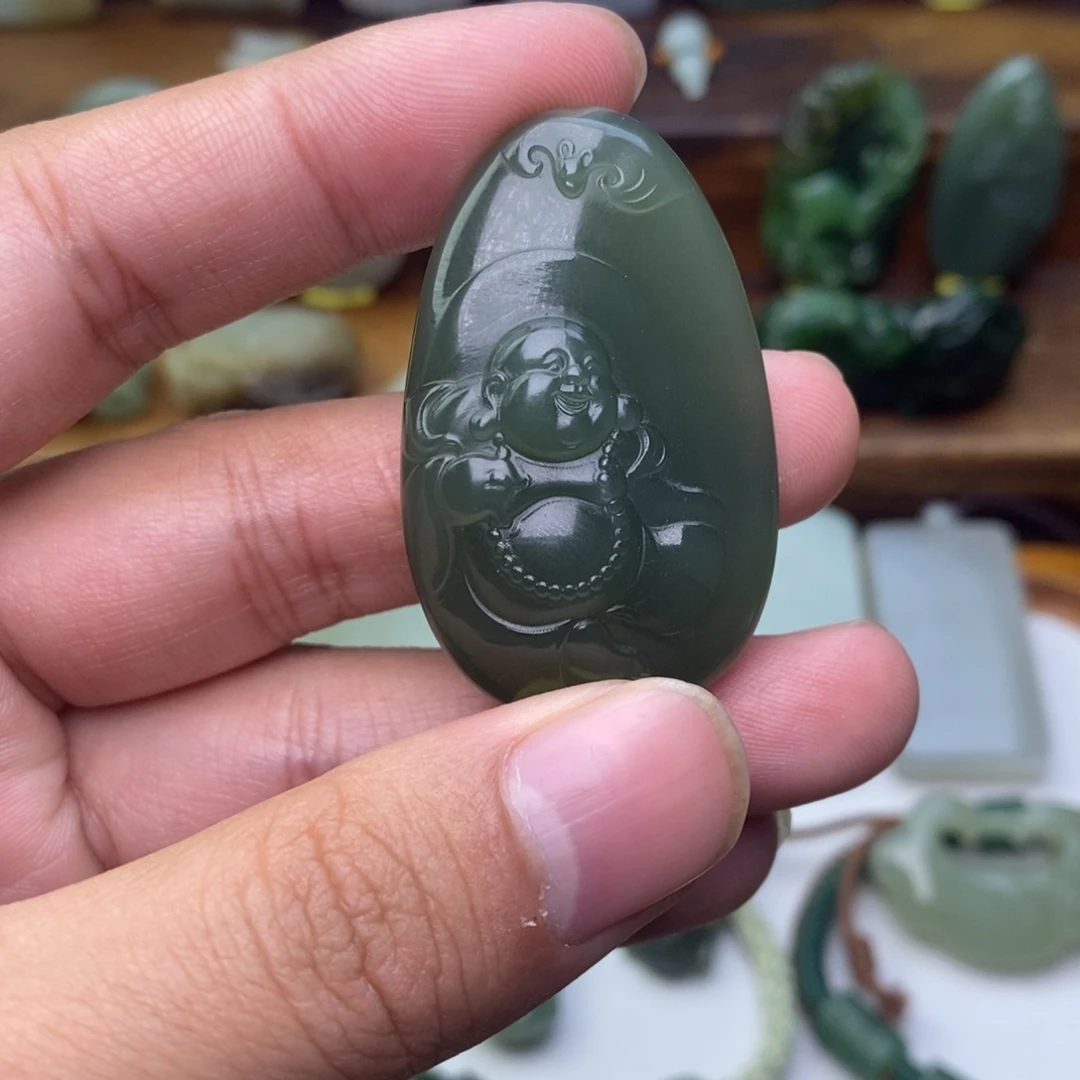 和田玉未镶嵌颈饰