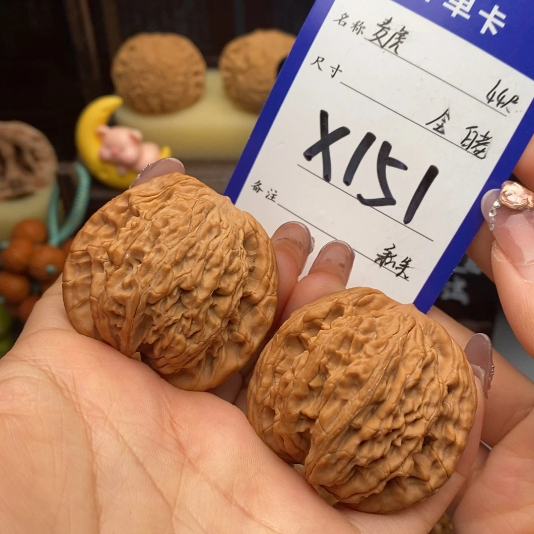 文玩核桃吊坠麦虎