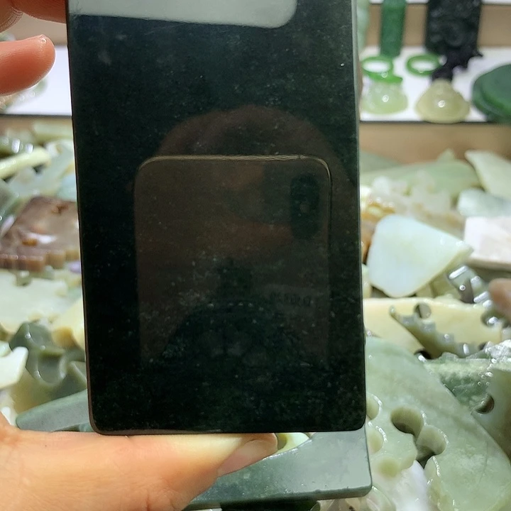 塞***翁和田玉（糖玉）未镶嵌珠宝半成品