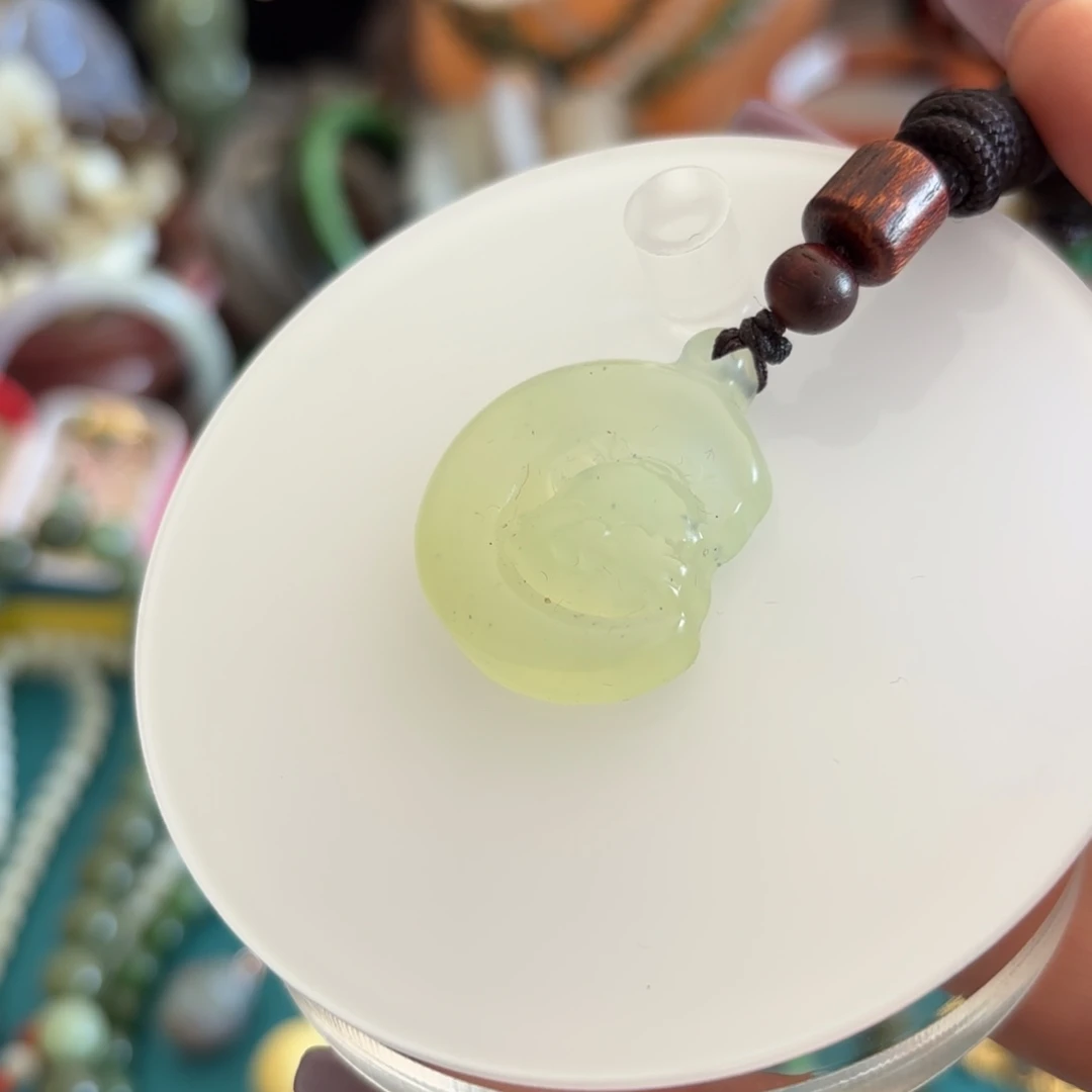 岫岩老玉（透闪石质玉）未镶嵌颈饰6854