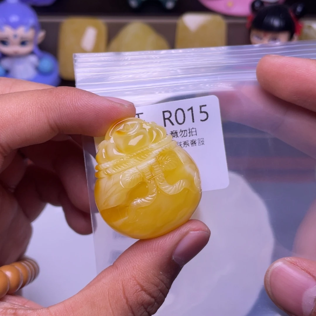 琥珀未镶嵌珠宝奇石