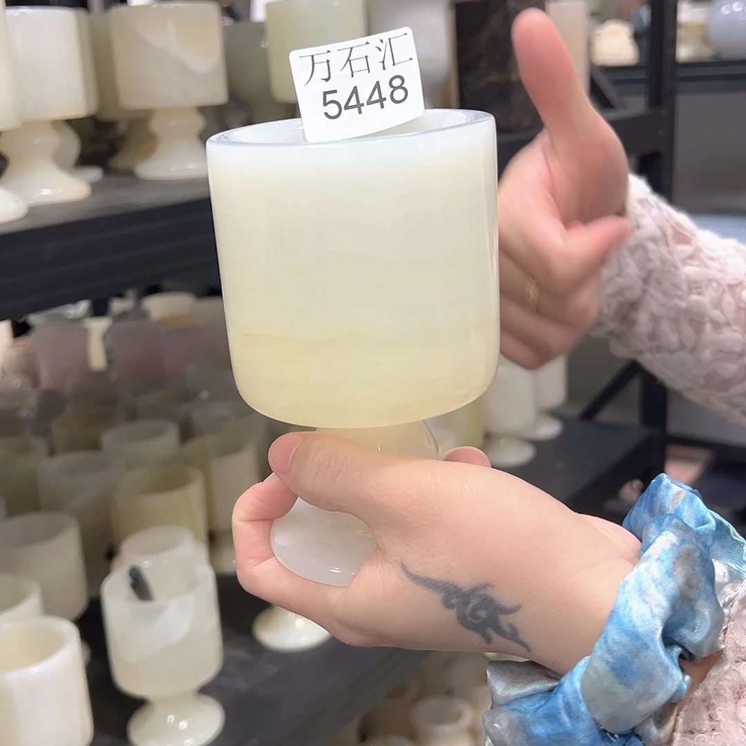 希***宝石材5448………………烛台