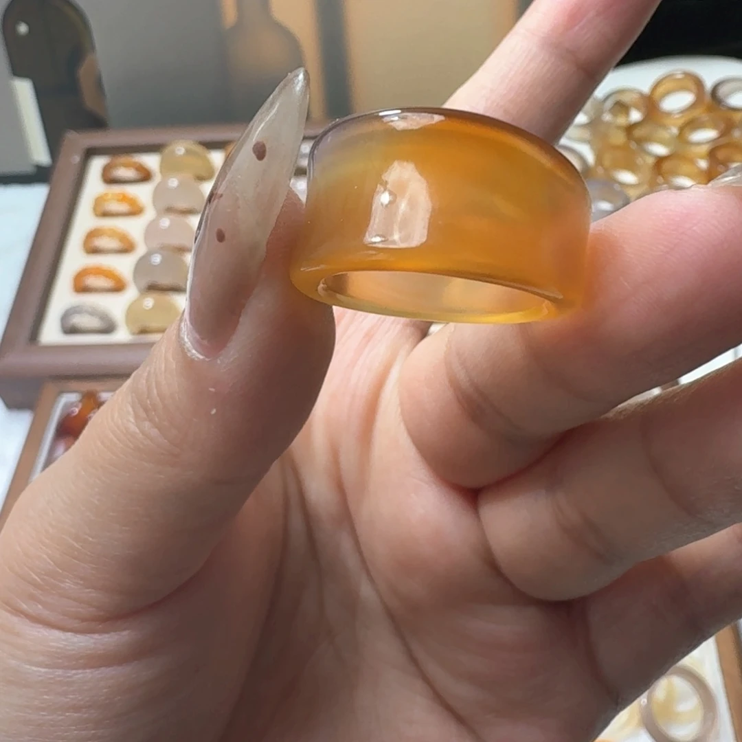 未镶嵌戒指玛瑙/玉髓410港16