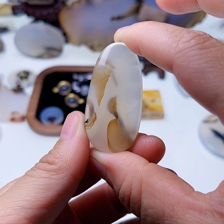 【闪购商品】玛瑙/玉髓未镶嵌珠宝半成品