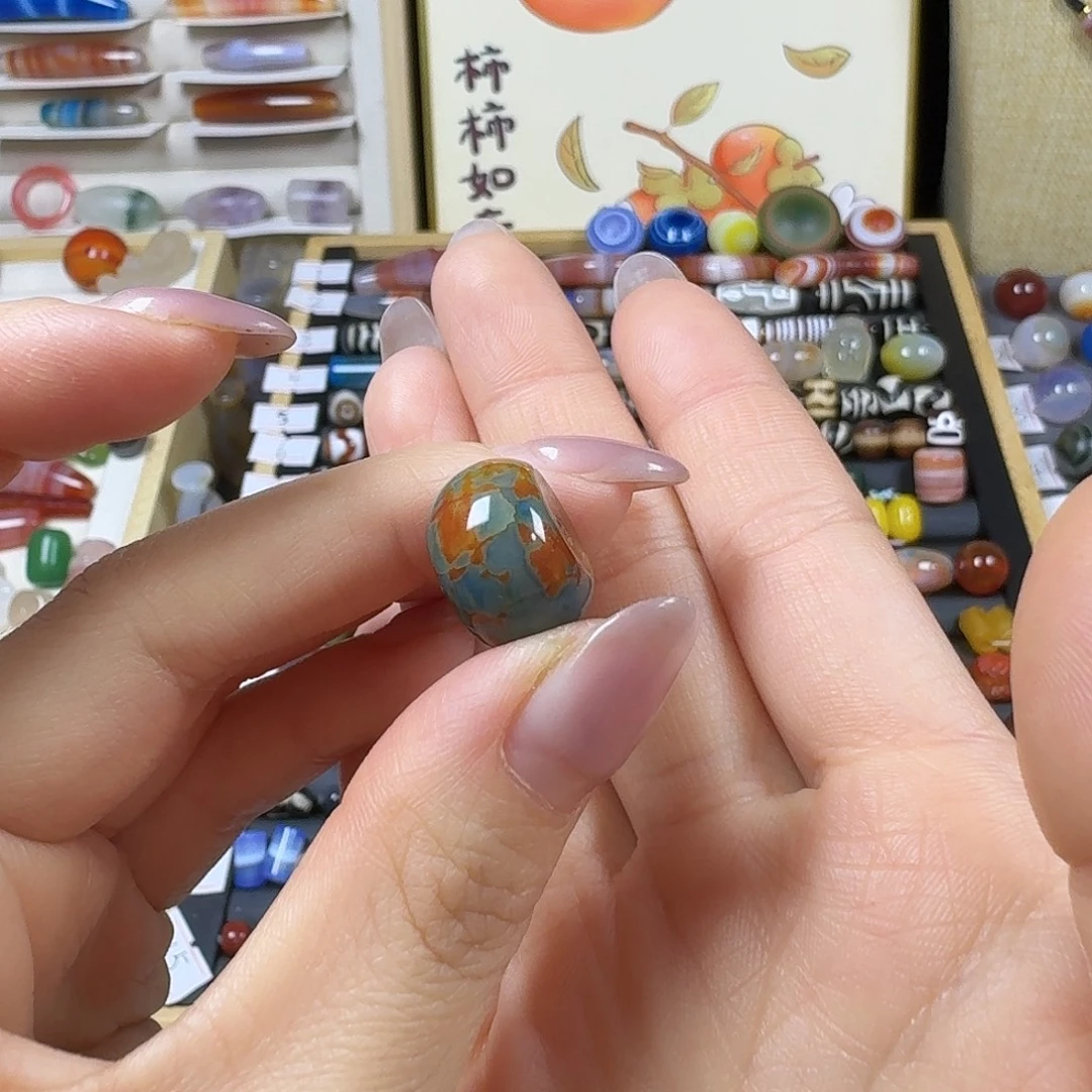 喵****玛瑙/玉髓未镶嵌颈饰