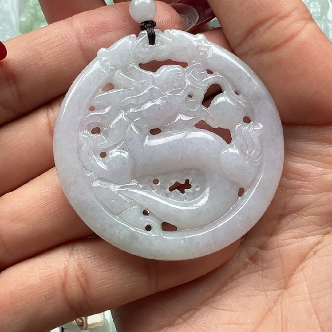 翡翠颈饰未镶嵌龙牌