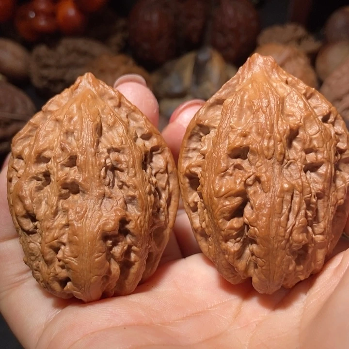 文玩核桃把件东北楸子小雪96