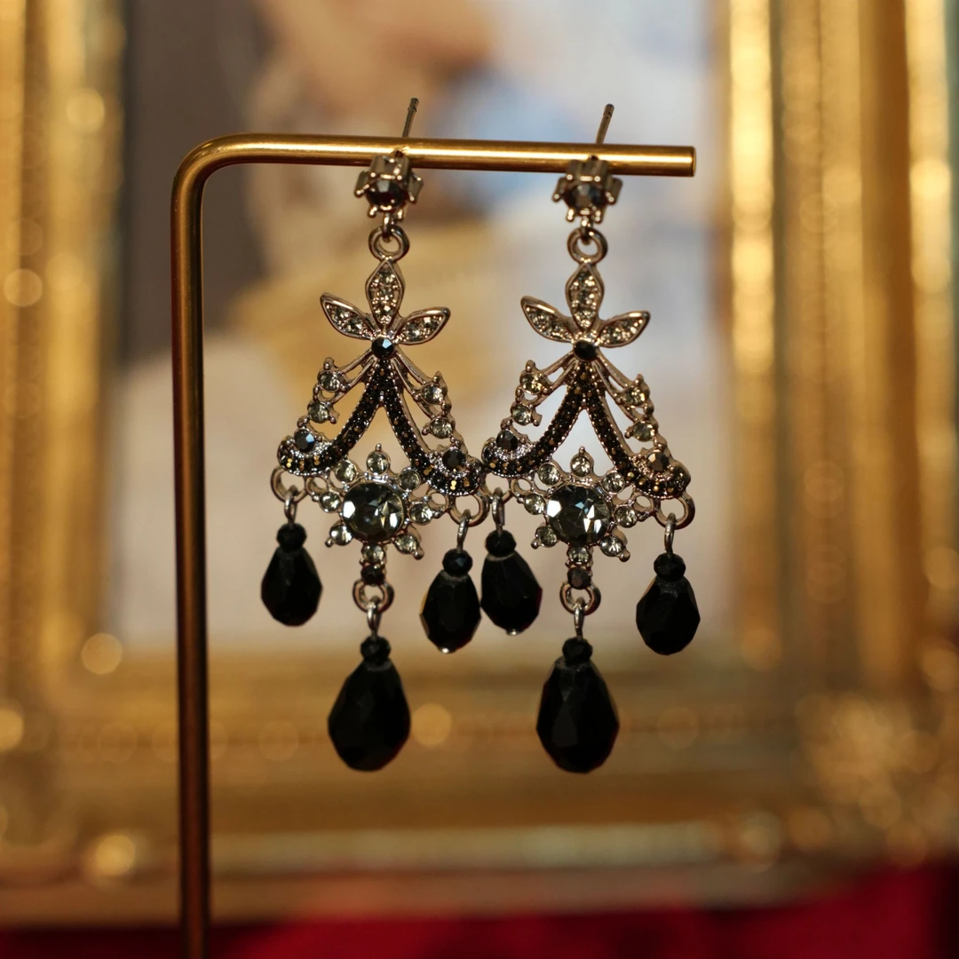 合金耳饰 法式宫廷复古高级感华丽闪耀宴会黑色水滴耳环耳夹