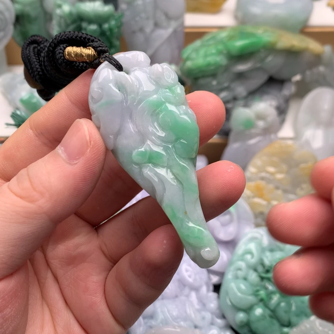 吊坠(不含链)未镶嵌翡翠