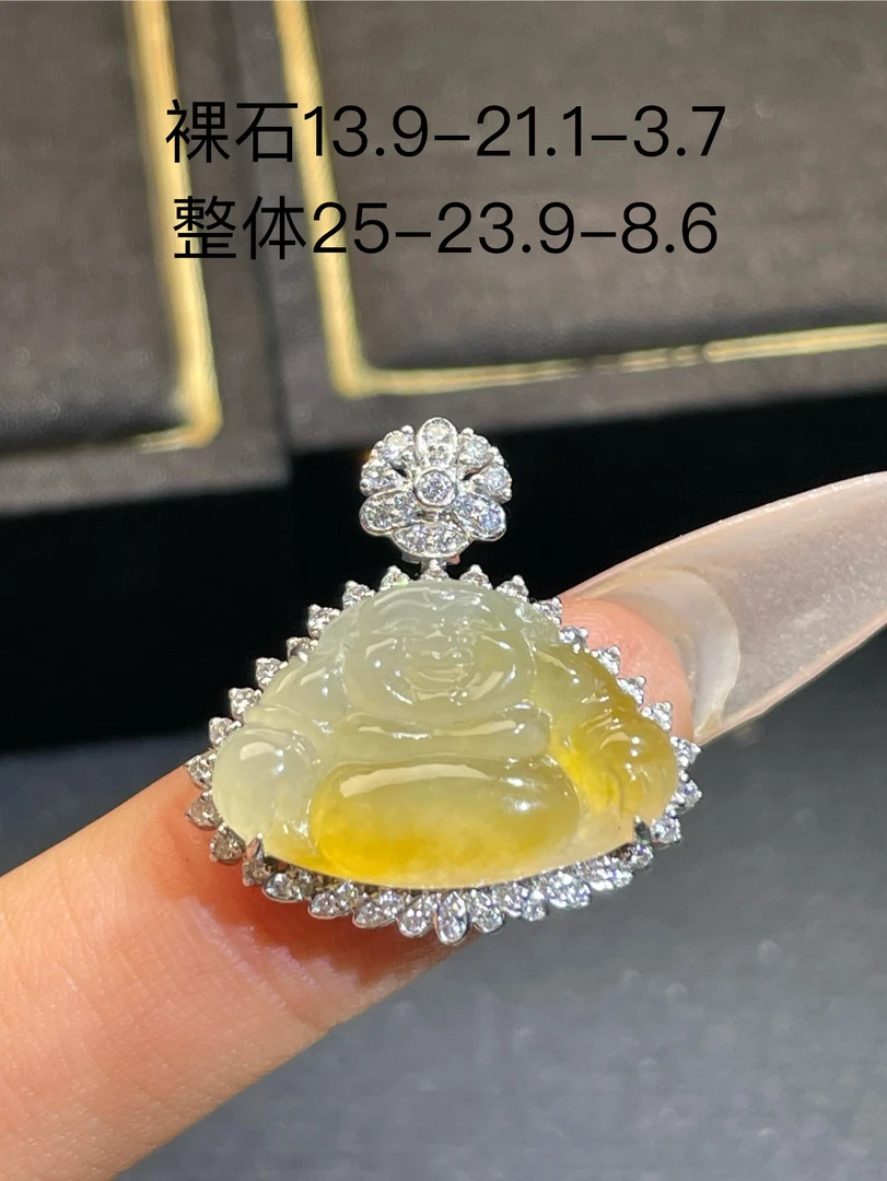超精致招财佛 自家档口货品实拍 天然缅甸翡翠A货 锁骨链精致吊坠