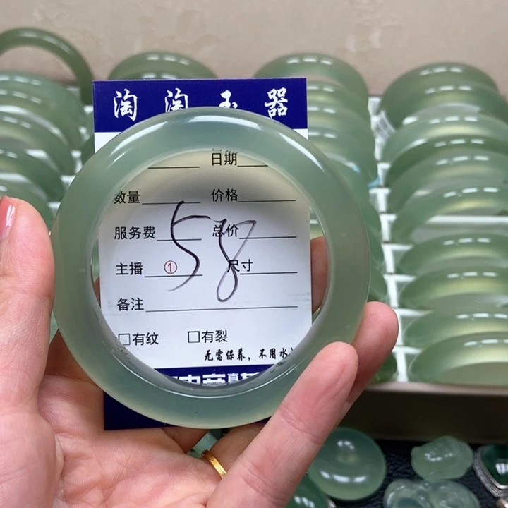 蛇纹石玉未镶嵌手镯一*?