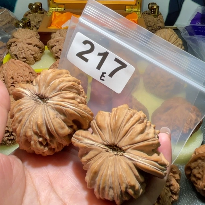 初***丶把件文玩核桃华亏龙尺51
