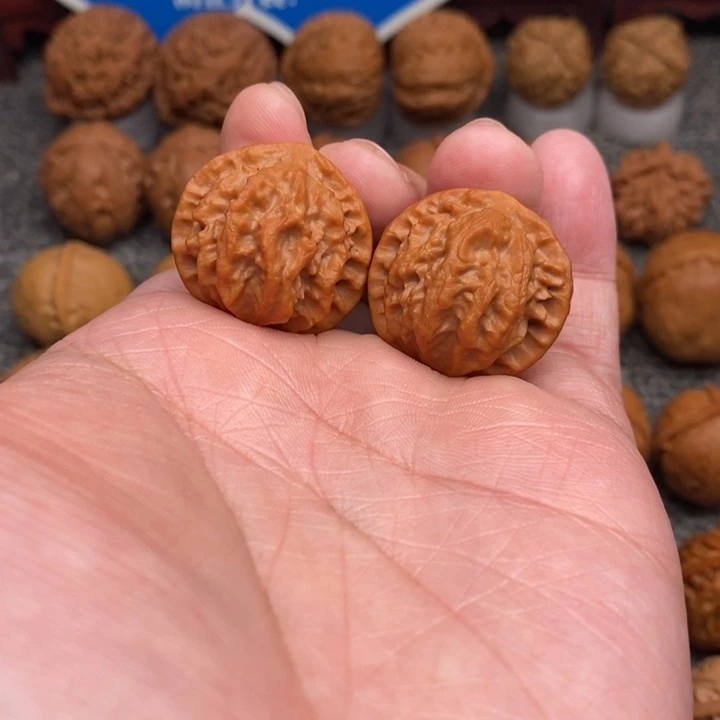 文玩核桃把件…………