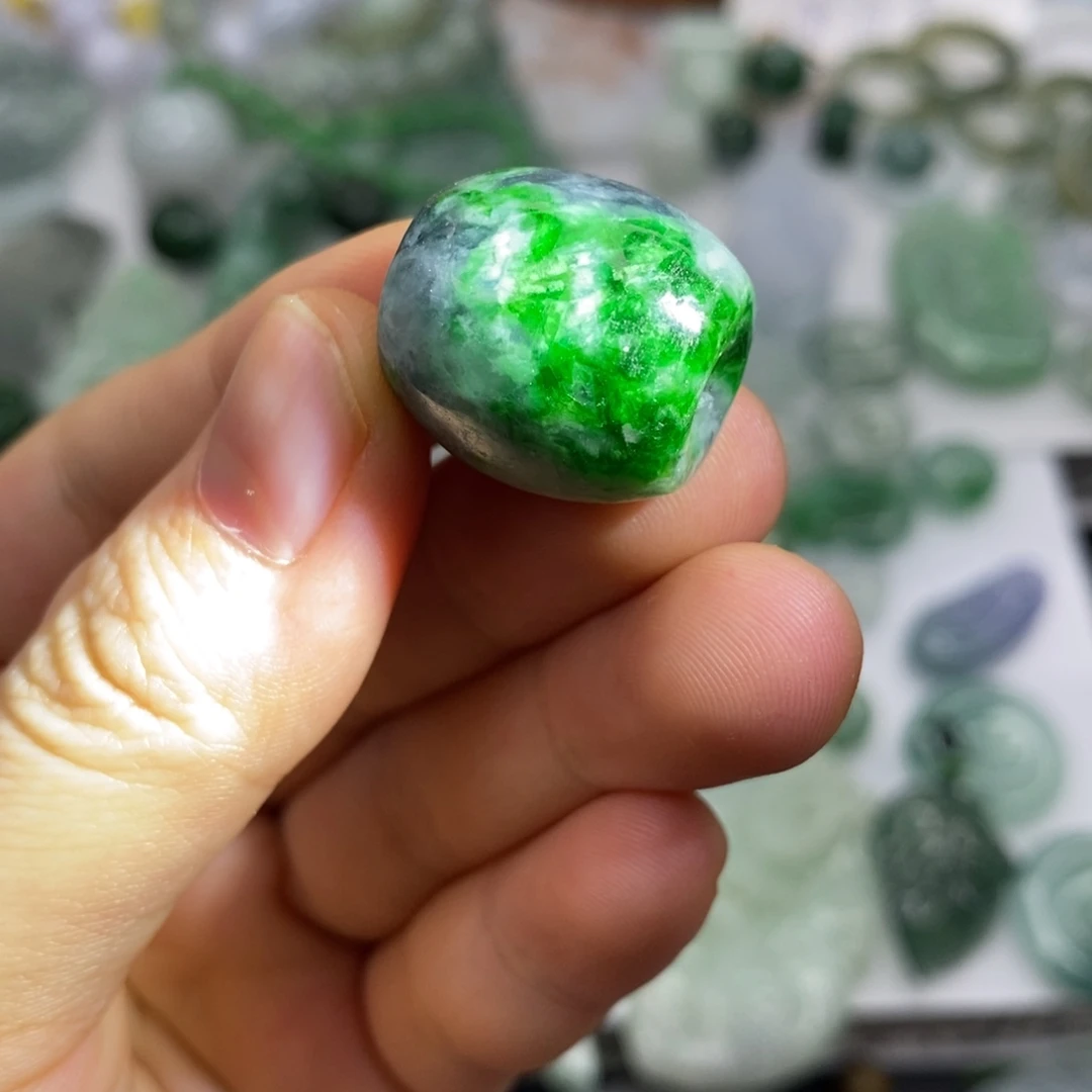 翡翠未镶嵌颈饰大桶珠