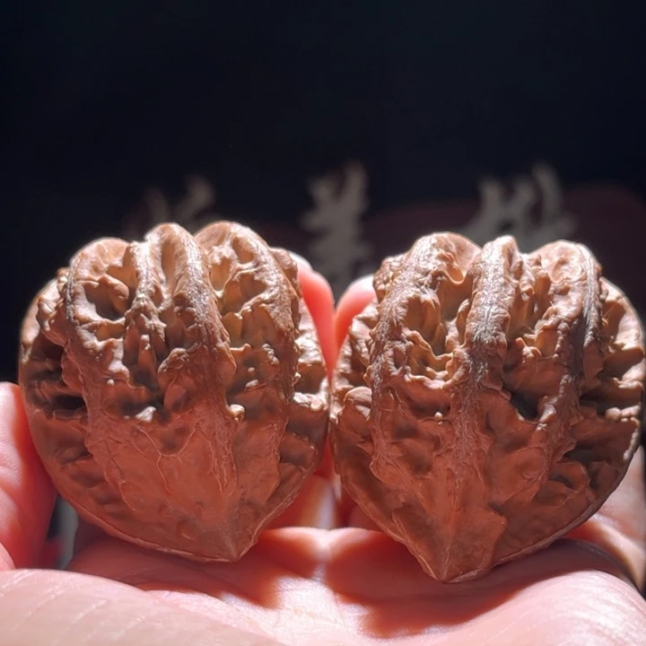 文玩核桃吊坠八棱龙印39