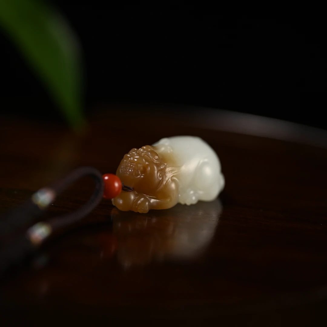 LOT8833和田玉且末糖貔貅挂件/杭拍