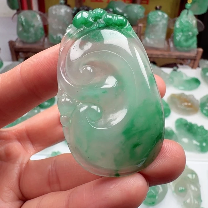 颈饰未镶嵌石英质玉