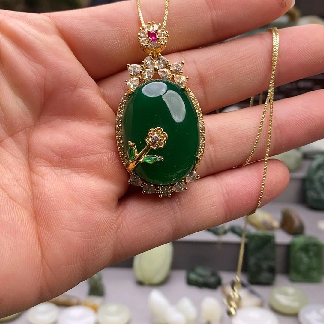 和田玉未镶嵌颈饰