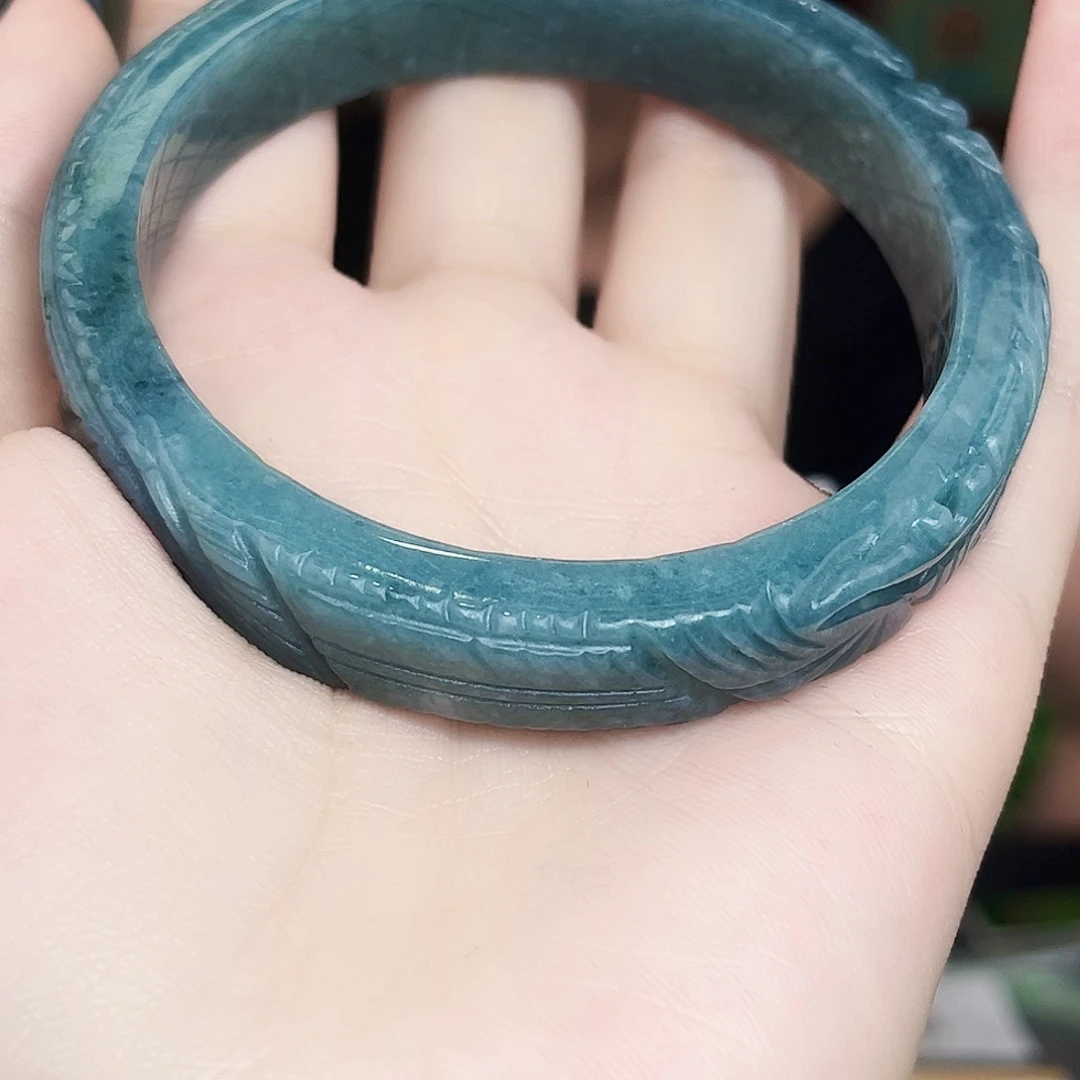 颈饰未镶嵌翡翠多样性