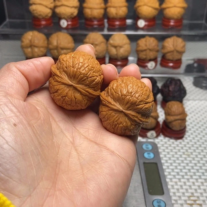 文玩核桃把件22金蟒蛇皮球