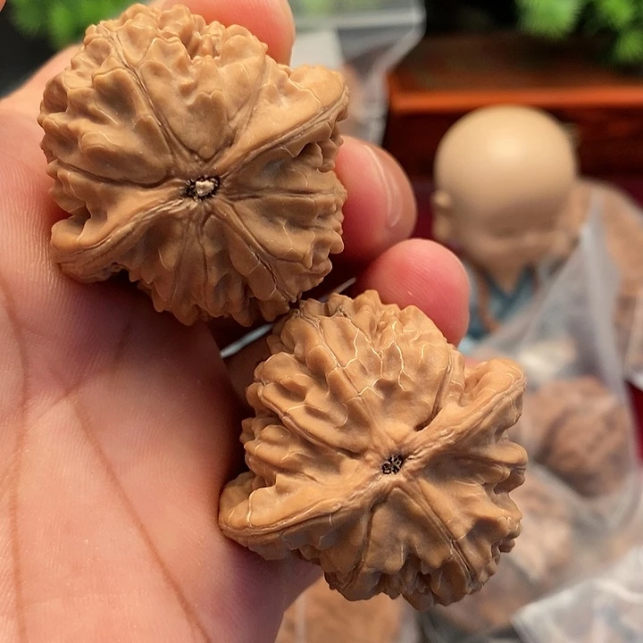 【闪购商品】文玩核桃吊坠我****火望月