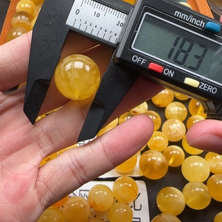 蜜蜡未镶嵌珠宝奇石天然62