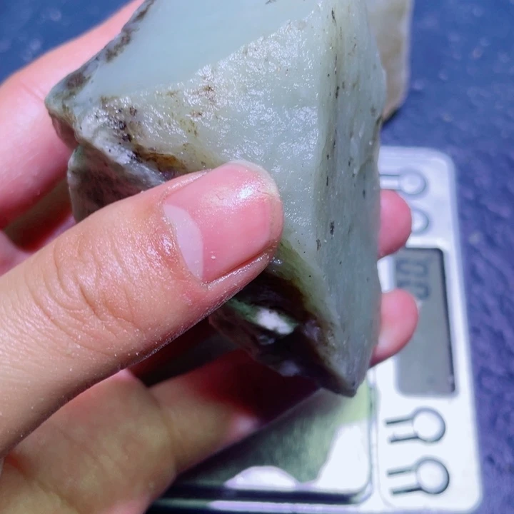 和田玉未镶嵌珠宝半成品